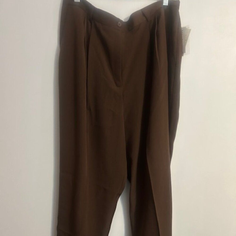Preston & York Chestnut Brown pleated front trousers, size 18W